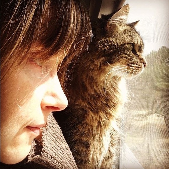 Meet your Posher, Alexandra - Picture 2 of 2